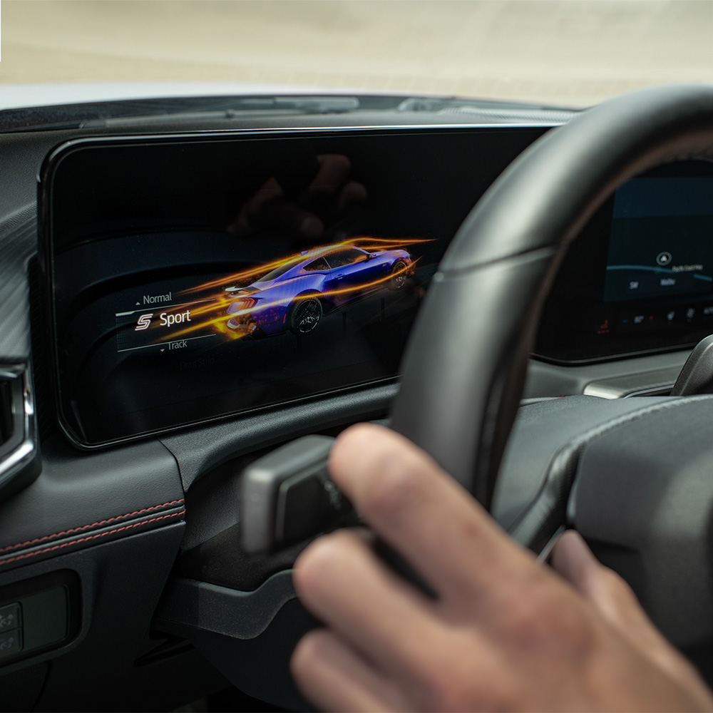 Een Ford Mustang toont de verschillende rijmodi.