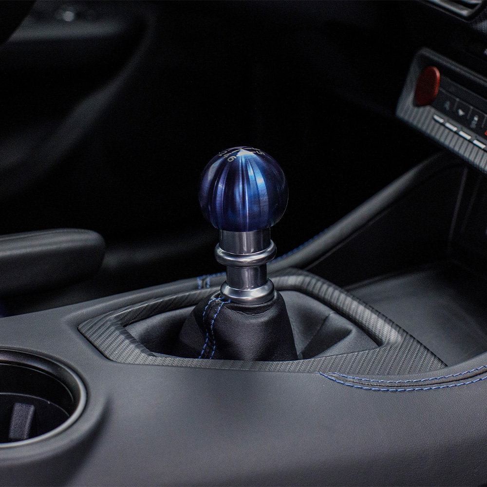 De transmissie van een Ford Mustang Dark Horse.