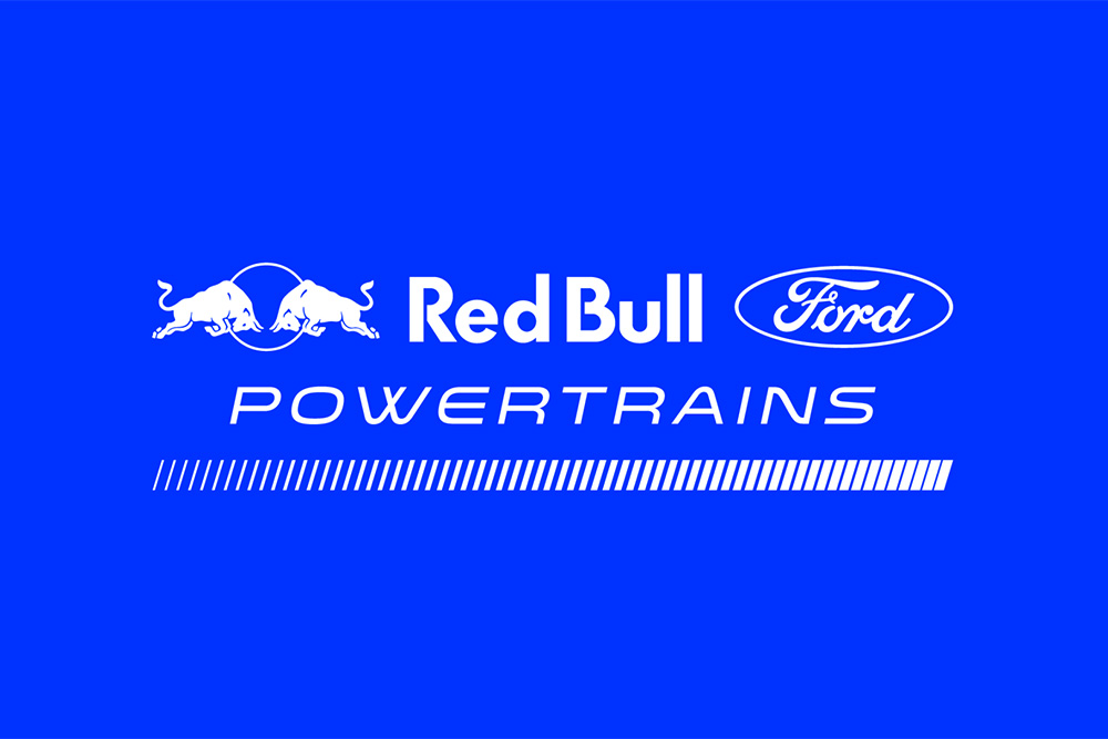 Het Red Bull Ford Powertrains-logo voor Formule 1 op een blauwe achtergrond