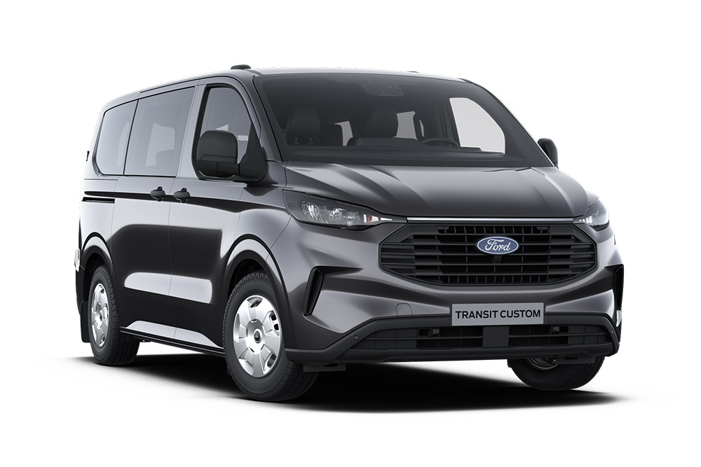 Vooraanzicht (links) van een donkergrijze Ford Transit Custom Kombi Trend tegen een witte achtergrond.