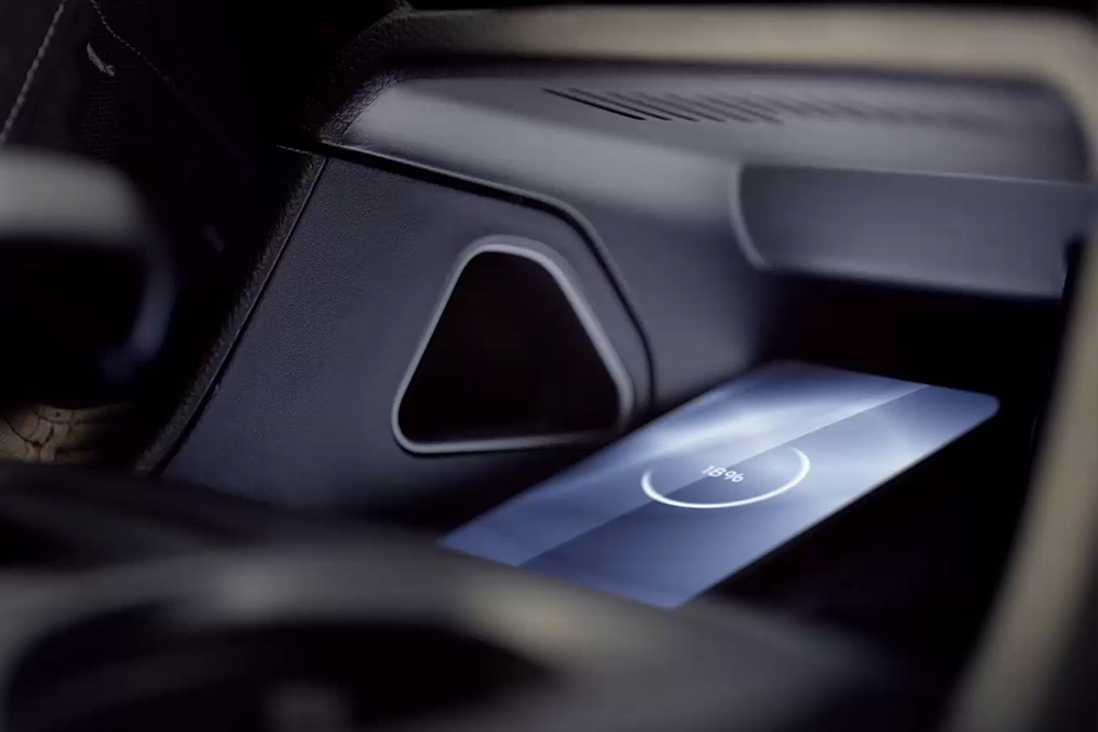 Een draadloos oplaadstation in de Ford Ranger. 